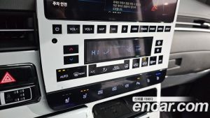 Hyundai Staria 4WD Lounge 7-Seater 2024 года из Южной Кореи