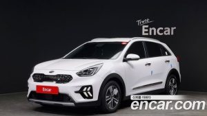 Kia Niro 1.6 HEV 2021 года из Южной Кореи