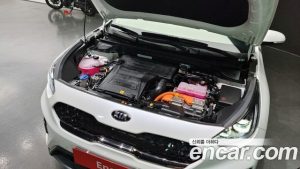Kia Niro 1.6 HEV 2021 года из Южной Кореи