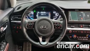 Kia Niro 1.6 HEV 2021 года из Южной Кореи
