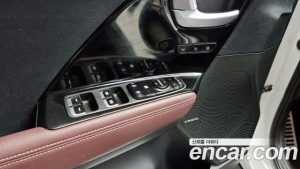 Kia Niro 1.6 HEV 2021 года из Южной Кореи
