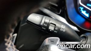 Kia Niro 1.6 HEV 2021 года из Южной Кореи