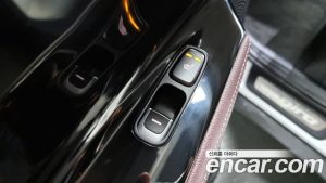 Kia Niro 1.6 HEV 2021 года из Южной Кореи