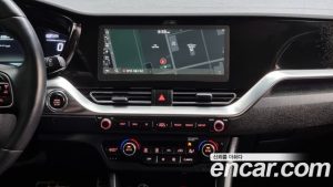 Kia Niro 1.6 HEV 2021 года из Южной Кореи