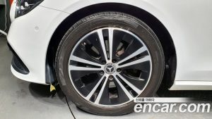 Mercedes-Benz E-Class E250 Avantgarde 2021 года из Южной Кореи