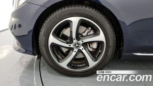 Mercedes-Benz E-Class E250 Avantgarde 2020 года из Южной Кореи