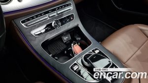 Mercedes-Benz E-Class E250 Avantgarde 2020 года из Южной Кореи