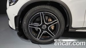 Mercedes-Benz GLC-Class GLC300 4MATIC Premium Coupe 2020 года из Южной Кореи