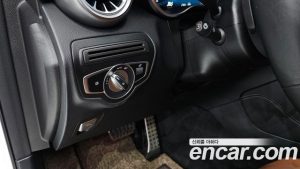 Mercedes-Benz GLC-Class GLC300 4MATIC Premium Coupe 2020 года из Южной Кореи