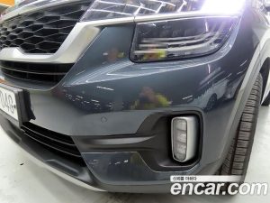 Kia Seltos Дизель 1.6 2WD 2020 года из Южной Кореи