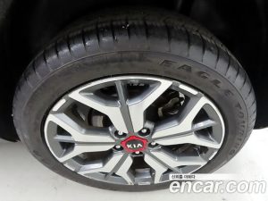 Kia Seltos Дизель 1.6 2WD 2020 года из Южной Кореи