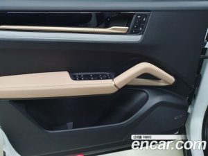 Porsche Cayenne 3.0 2024 года из Южной Кореи
