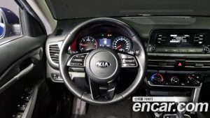 Kia Seltos Дизель 1.6 2WD 2022 года из Южной Кореи