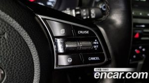 Kia Seltos Дизель 1.6 2WD 2022 года из Южной Кореи