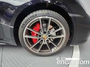 Porsche 911 TARGA 4 2023 года из Южной Кореи