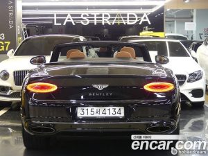 Bentley Continental 6.0 GTC 2019 года из Южной Кореи