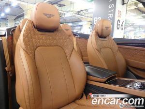 Bentley Continental 6.0 GTC 2019 года из Южной Кореи