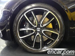 Bentley Continental 6.0 GTC 2019 года из Южной Кореи