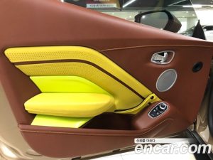 Astonmartin Vantage 4.0 V8 Coupe 2020 года из Южной Кореи