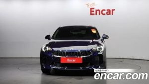 Kia Stinger 2.0 Turbo AWD 2020 года из Южной Кореи
