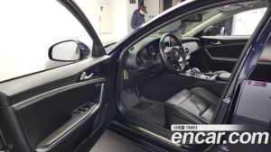 Kia Stinger 2.0 Turbo AWD 2020 года из Южной Кореи