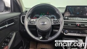 Kia Seltos Бензин 1.6 Turbo 2WD 2020 года из Южной Кореи