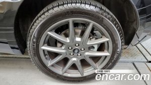 Land Rover Range Rover Velar 3.0 P400 R-Dynamic HSE 2023 года из Южной Кореи
