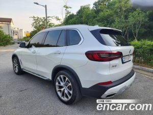 BMW X5 xDrive 30d xLine 2021 года из Южной Кореи