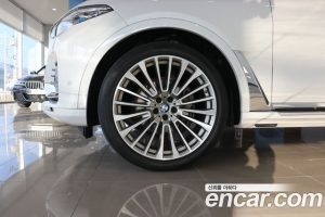 BMW X7 xDrive 30d Design Pure Excellence 6인승 2020 года из Южной Кореи
