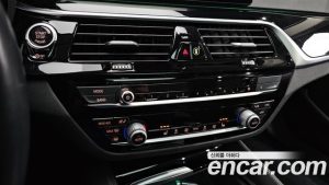 BMW 5-Series 520i Luxury 2020 года из Южной Кореи