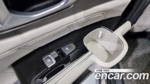 Kia Sorento HEV 1.6 4WD 2021 года из Южной Кореи