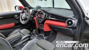 Mini Cooper JCW 2020 года из Южной Кореи