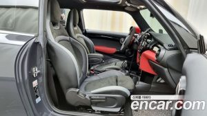 Mini Cooper JCW 2020 года из Южной Кореи