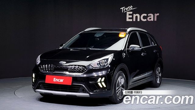 Kia Niro 1.6 HEV 2020 года из Кореи