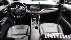 Kia Niro 1.6 HEV 2020 года из Южной Кореи