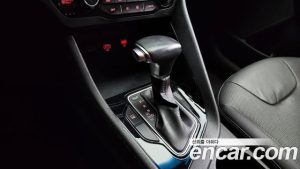 Kia Niro 1.6 HEV 2020 года из Южной Кореи