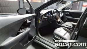 Kia Niro 1.6 HEV 2020 года из Южной Кореи