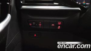 Kia Niro 1.6 HEV 2020 года из Южной Кореи