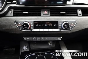 Audi A4 35 TDI Premium 2023 года из Южной Кореи