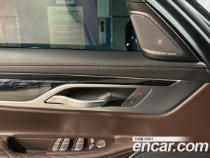 BMW 7-Series 730Ld xDrive M Sport 2020 года из Южной Кореи