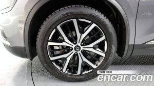 Renault-KoreaSamsung QM6 2.0 GDe RE Signature 2WD 2020 года из Южной Кореи