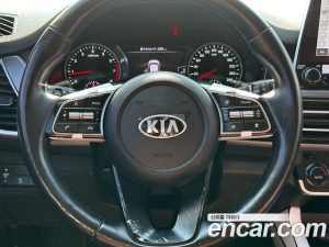 Kia Seltos Бензин 1.6 Turbo 2WD 2020 года из Южной Кореи