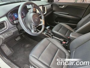 Kia Stonic 1.4 2020 года из Южной Кореи