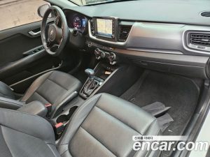 Kia Stonic 1.4 2020 года из Южной Кореи