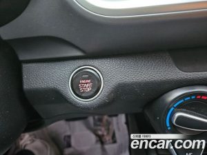 Kia Stonic 1.4 2020 года из Южной Кореи