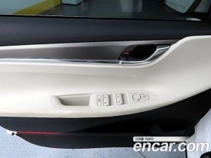 Hyundai Grandeur LeBlanc 2022 года из Южной Кореи