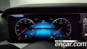 Mercedes-Benz E-Class E350 4MATIC AMG Line 2021 года из Южной Кореи