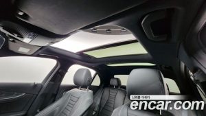 Mercedes-Benz E-Class E350 4MATIC AMG Line 2021 года из Южной Кореи