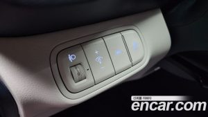 Hyundai Venue 1.6 Flux 2020 года из Южной Кореи
