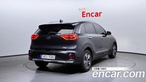 Kia Niro 1.6 HEV 2020 года из Южной Кореи